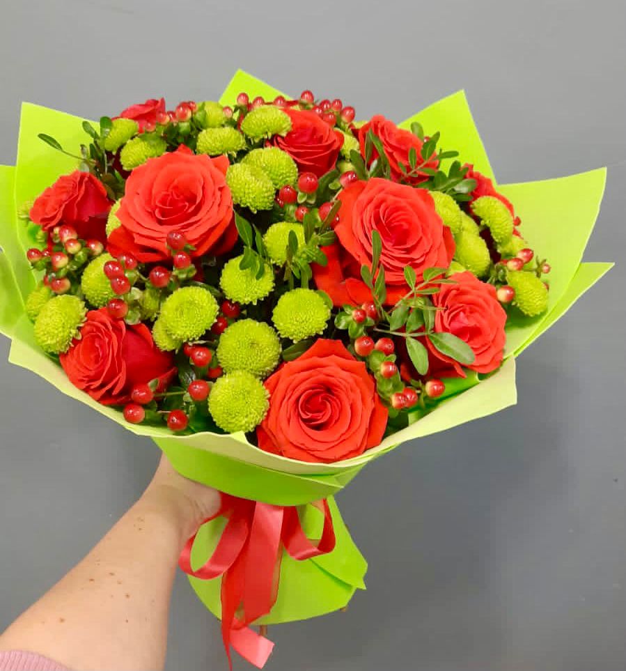 Букет цветов из: Хризантемы и Розы в Новоукраинском