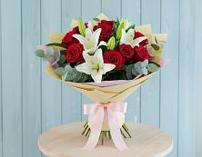 Букет цветов из:  Лилии и Розы в Новоукраинском