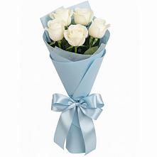 Букет 5 Белых роз Проуд в Новоукраинском