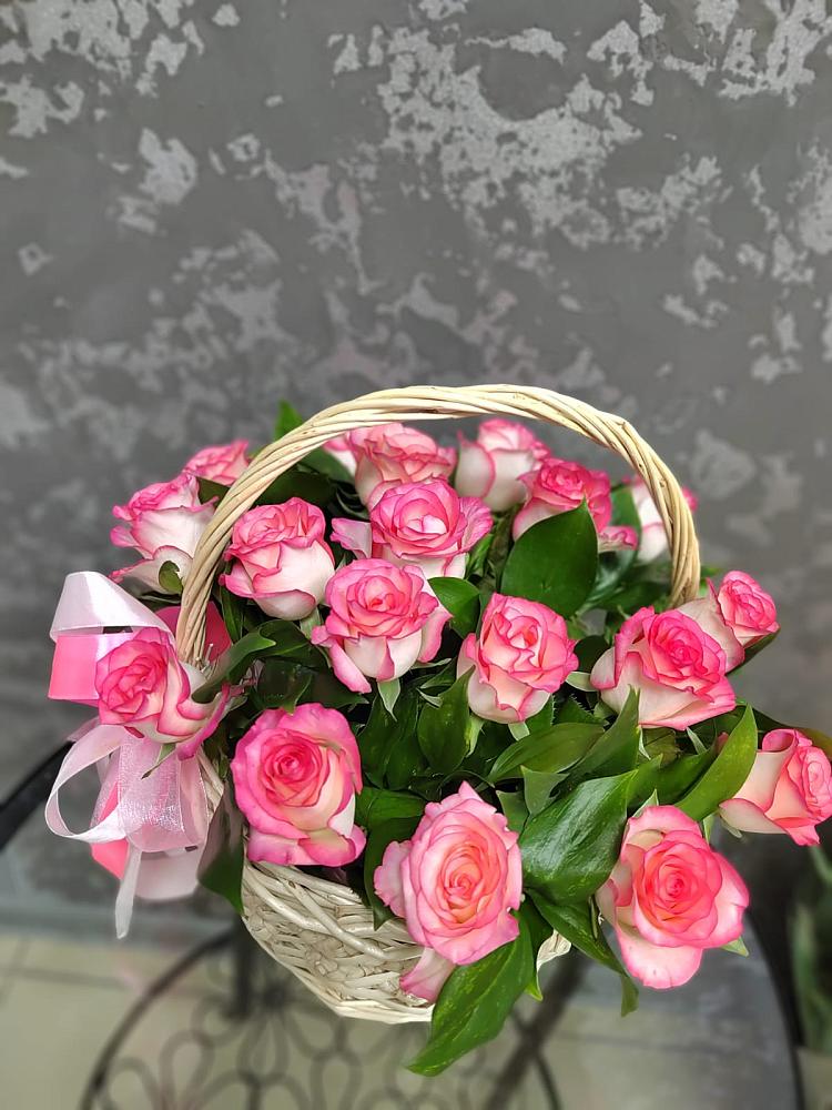 Цветочная композиция из Розы в корзине в Новоукраинском