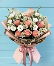 Букет цветов из:  Розы, Альстромерии и Лизиантусы в Новоукраинском