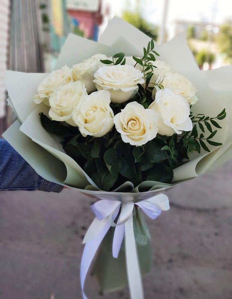 Букет Белые розы Проуд в Новоукраинском