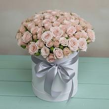 Цветочная композиция из Розы в шляпной коробке в Новоукраинском