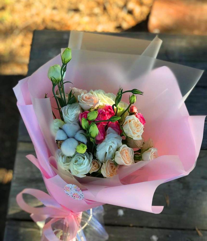 Букет цветов из: Розы и Лизиантусы в Новоукраинском