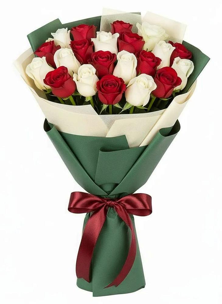Букет Микс из красных и белых роз в Новоукраинском