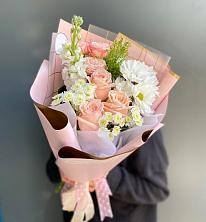 Букет цветов из:  Хризантемы и Розы в Новоукраинском