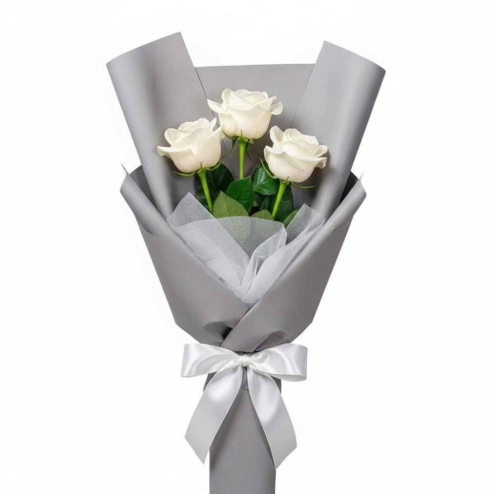 Букет 3 белые розы в Новоукраинском