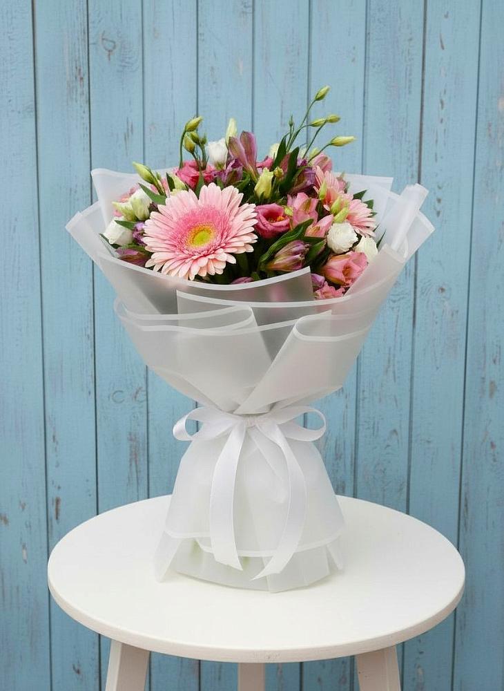 Букет цветов из: Герберы, Альстромерии и Лизиантусы в Новоукраинском