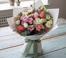 Букет цветов из:  Розы, Лизиантусы и Гвоздики в Новоукраинском