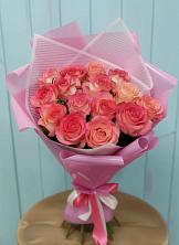 Букет 15 Розовых роз Равель в Новоукраинском