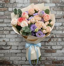 Букет цветов из:  Розы, Лизиантусы и Гвоздики в Новоукраинском